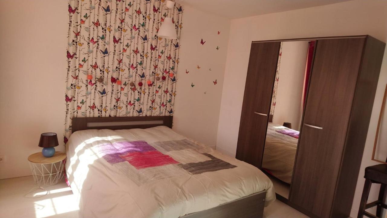 Gite Pour 6 Ou Chambre Pour 2 A Formigny Eksteriør bilde